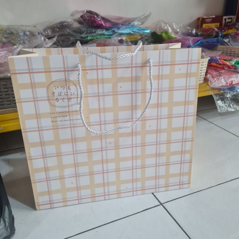 

Paper Bag Motif ukuran XL - 01