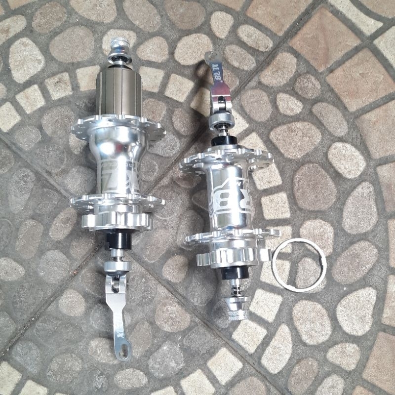 HUB FREE HUB XLR8 32H CHROME SILVER compatible 11 speed