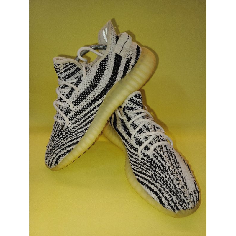 Sepatu Adidas Yeezy Pria
