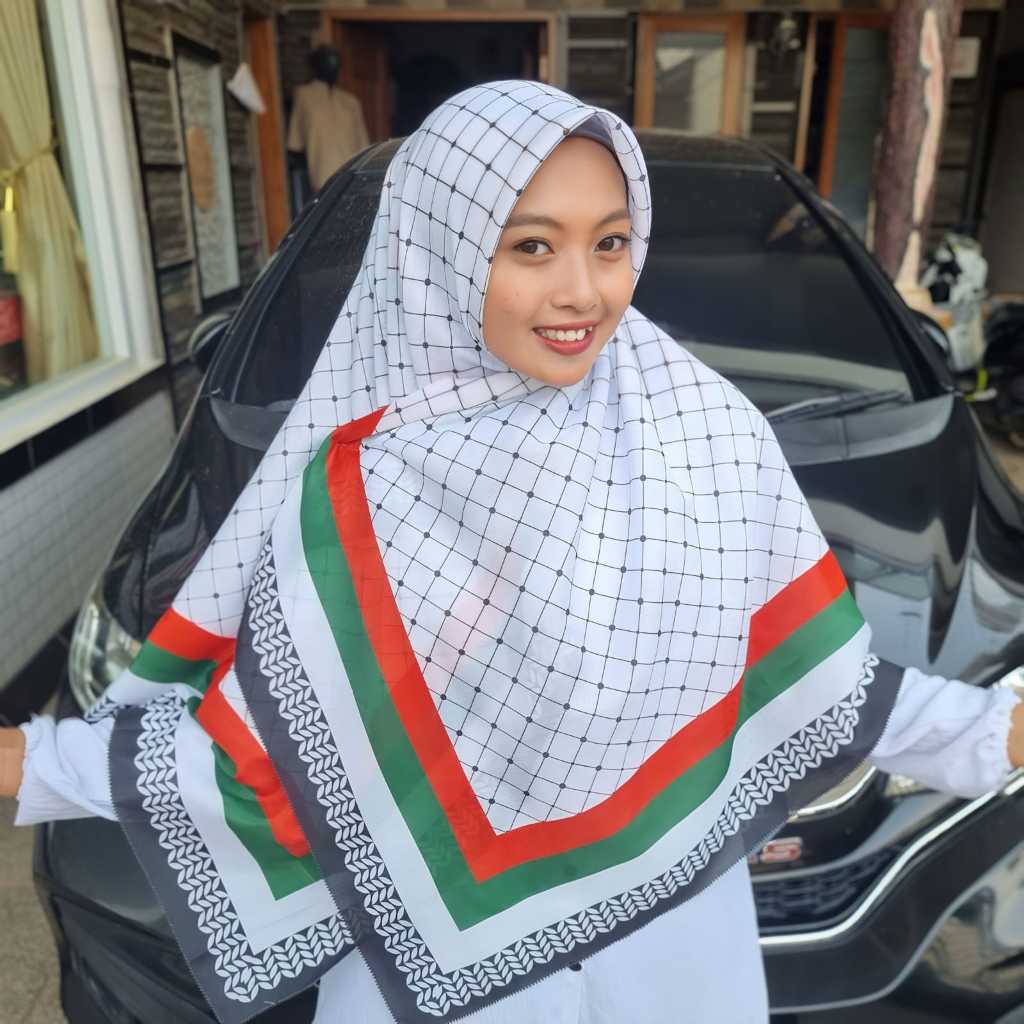yut Hijab Segi Empat Motif Palestina Pulkadot Jumbo 130x130 Voal Premium