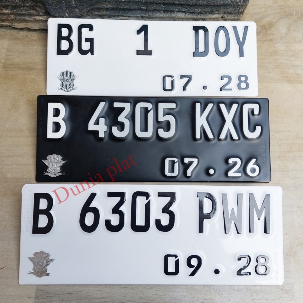 Harga Mur4h Plat Nomor Motor Lipat Baut tanam el Tebal Warna Putih logo polantas ori Grosir lagi