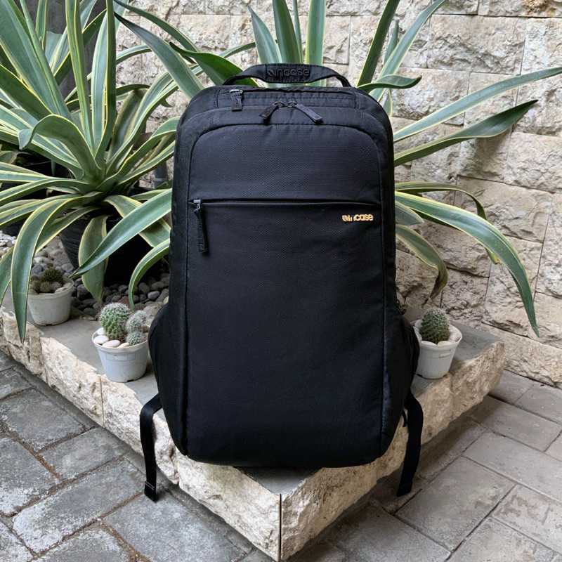 INCASE ICON LITE BACKPACK BLACK