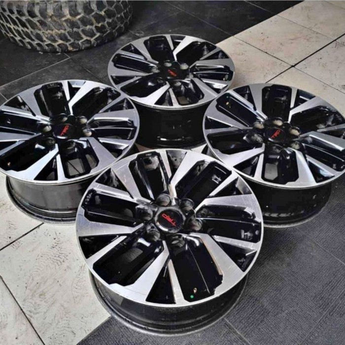 VELG MOBIL SECOND STANDAR FORTUNER TRD RING 18 PCD 6X139,7