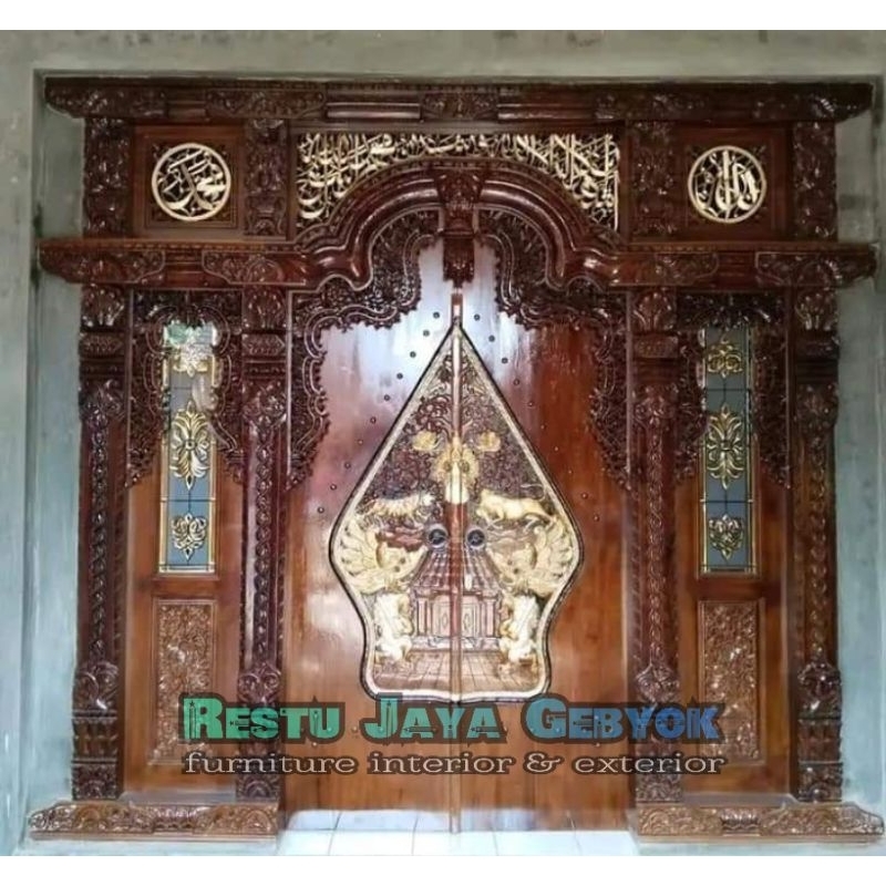 pintu gebyok ukir dadung gunungan wayang kaligrafi