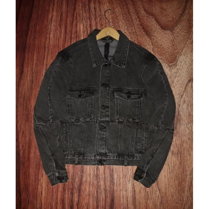 Jaket Levis x vetements Original / Jaket levis (Harga Baru 29 jt)
