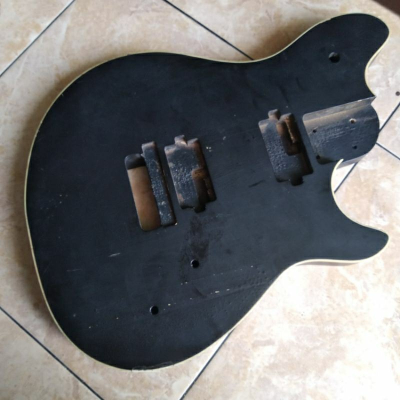 body gitar listrik CNC model EVH Wolfgang, CEK DESKRIPSI