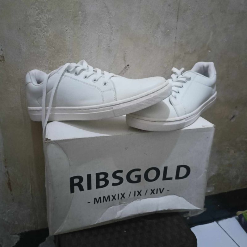 Sepatu Ribsgold Full White