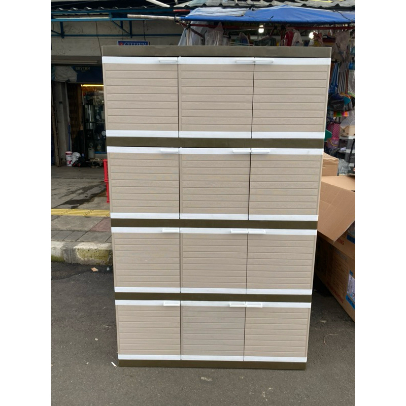 Lemari Plastik Club Mega 12 Pintu / Lemari Plastik jumbo Club Mega 12 Pintu / Lemari Plastik Jumbo C
