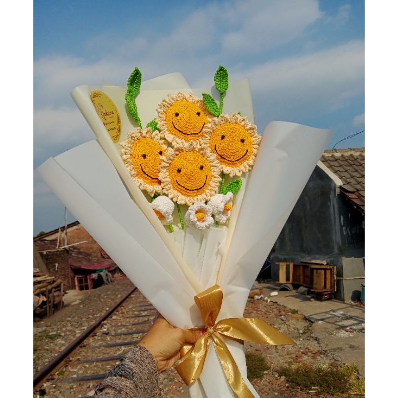 Bucket Bunga Rajut Smile| Bucket Cantik| Bucket Wisuda