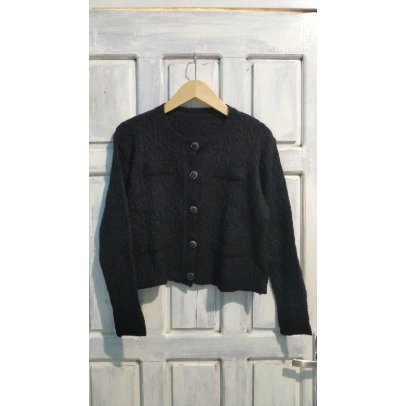 Cardigan tweed kepang rajut