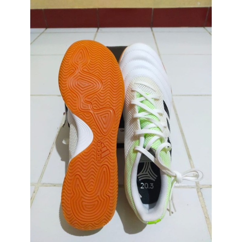 sepatu futsal adidas copa 20.3