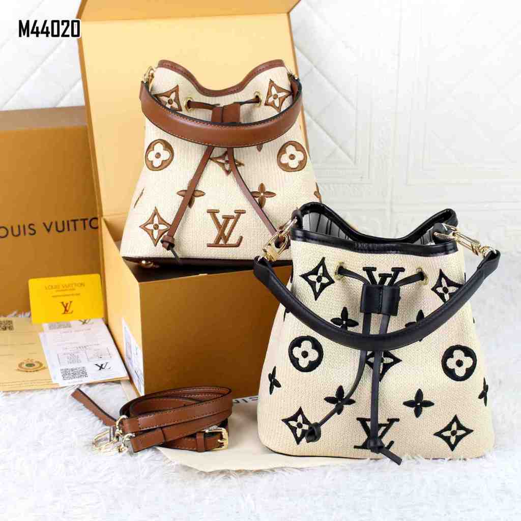 L V TAS LV SERUT NEONOE RAJUTAN MONOGRAM MIRROR M44020  (FREE MAGNET BOX)