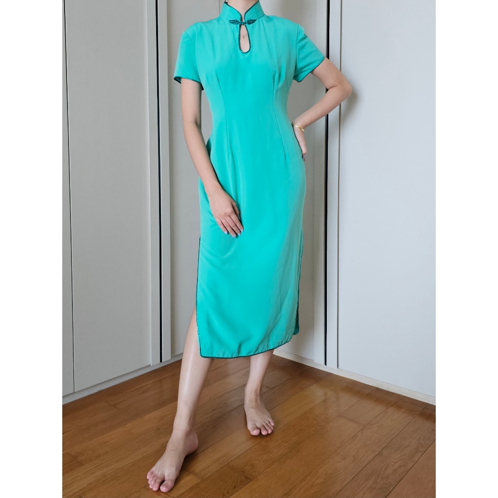 Baju Pesta/Dress Warna Biru Muda Terang Elegan (bikin custom)