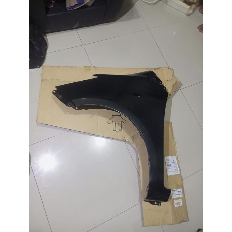 Fender spakbor yaris 2012