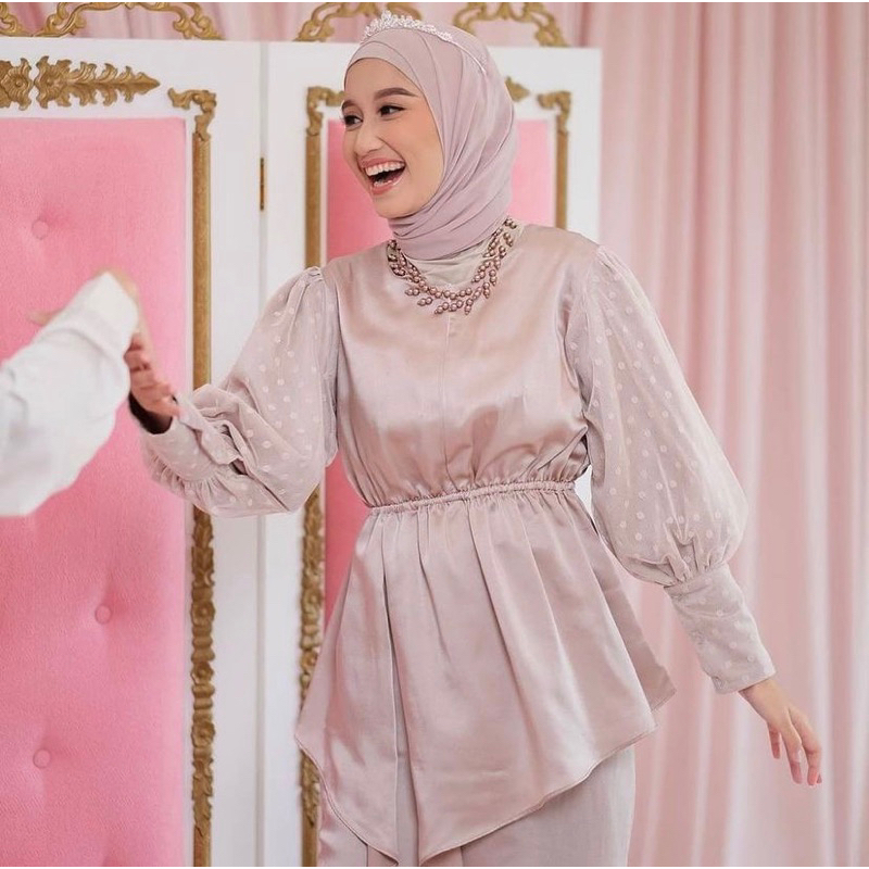 Preloved (1x Pakai) - Daphne Blouse by Vanilla Hijab