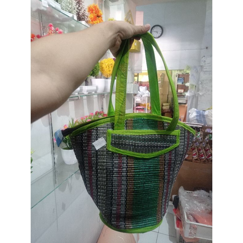 tas mendong anyaman