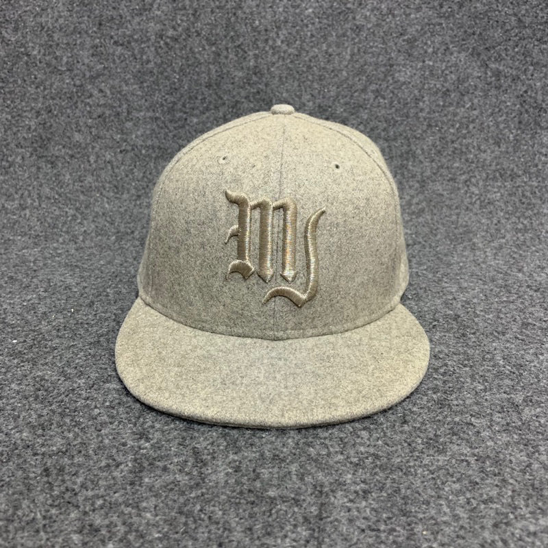 Topi New Era X Marc Jacob (RARE) - Topi new Era Fitted 7 1/2 - Topi New Era Second - Marc Jacob Seco