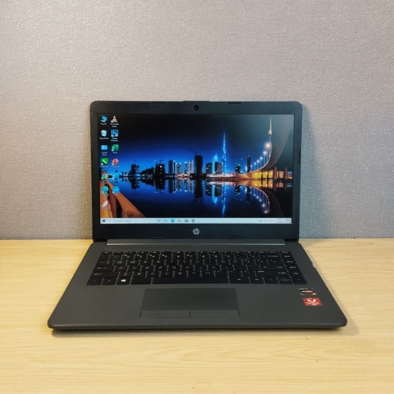 [SOLD] Laptop Hp RAM 4GB SSD 256GB AMD Ryzen 5-2500u Siap Pakai