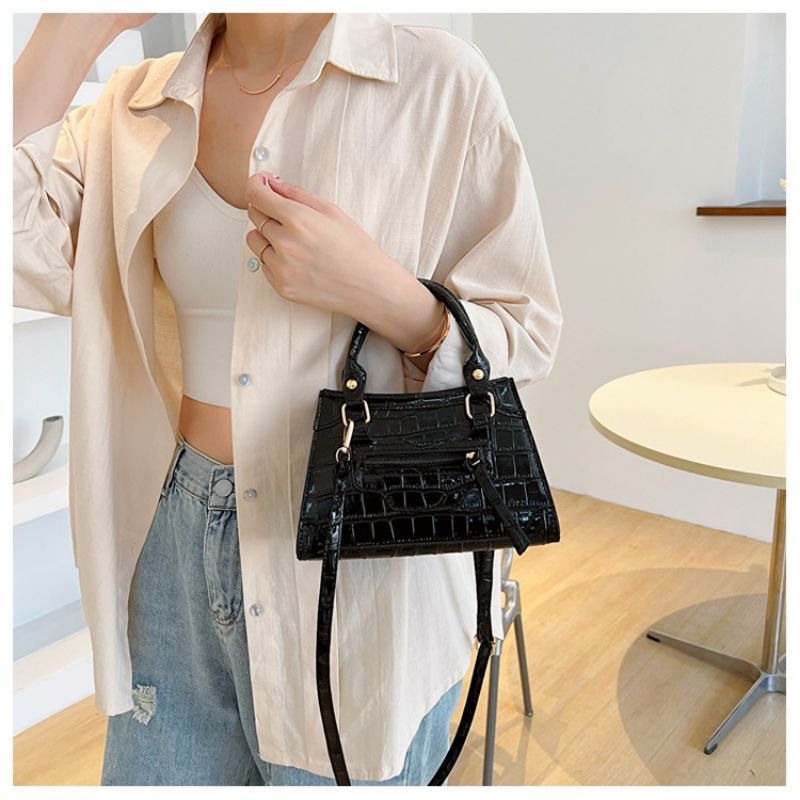 TAS SELEMPANG WANITA GLOSSY CROCO PREMIUM QUALITY