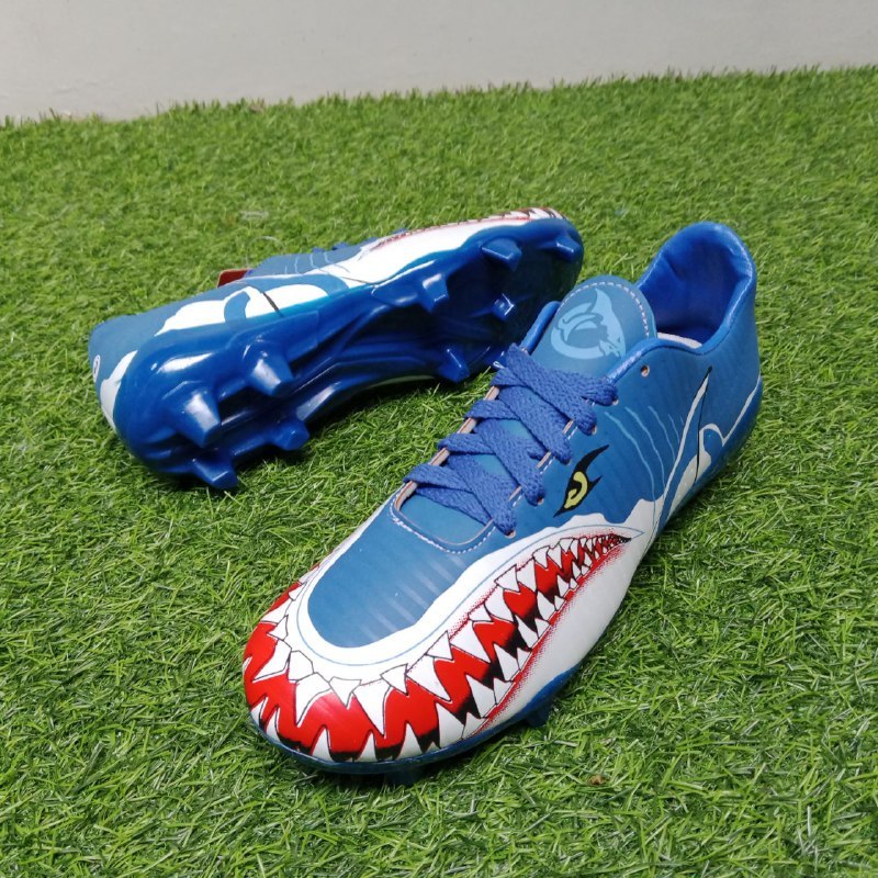 SEPATU BOLA ORTUS HIU