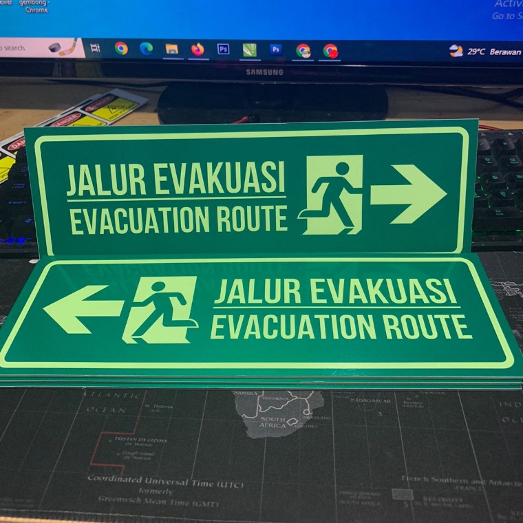 

Hot Sell.. Sign Jalur evakuasi 2 bahasa glow in the dark ukuran 10cm x 30cm 48
