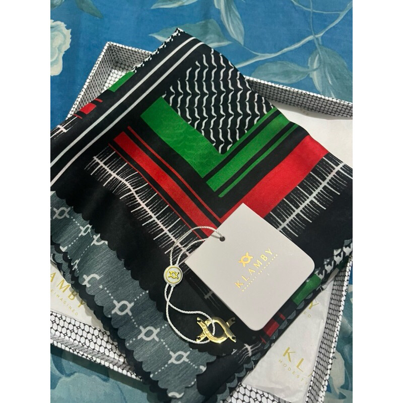 palestina palestine scarf wearing klamby