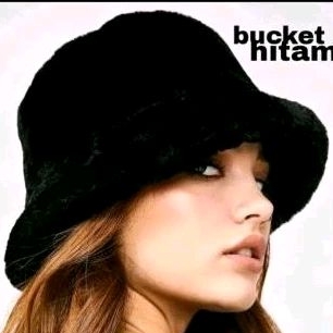 Topi Bulu Bucket Uniseks Dewasa