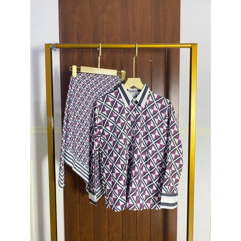 KEMEJA ZARA motif set dengan jilbab