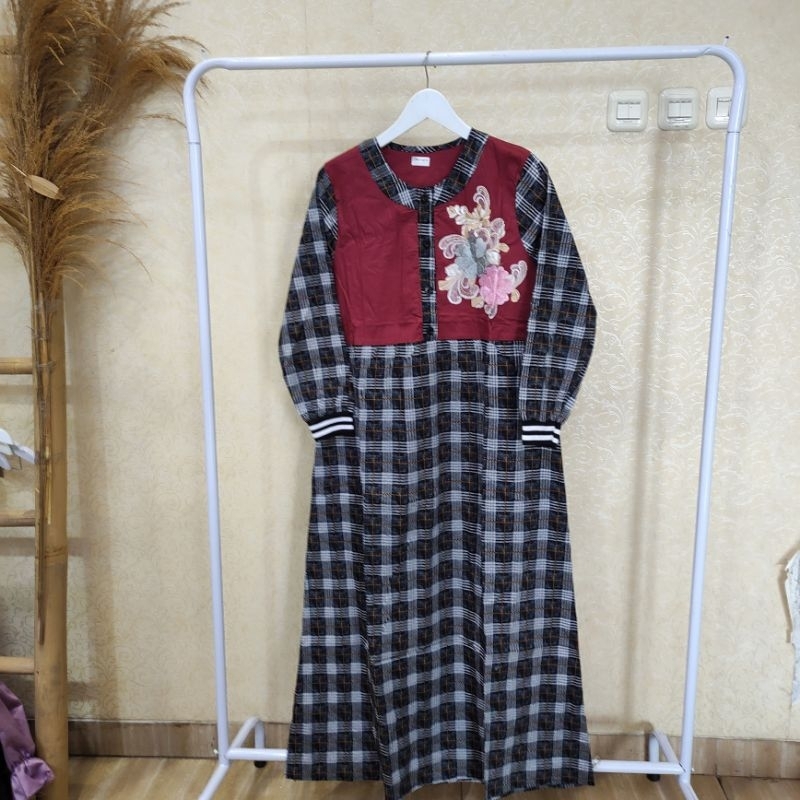 gamis motif kotak kotak busui trendy