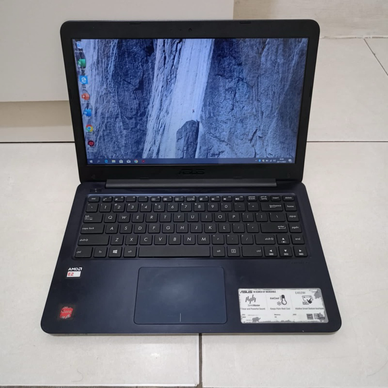 Laptop Merek Asus Vivobook E402WA, Processor AMD E2-6110 Ram 4GB - HDD 500GB
