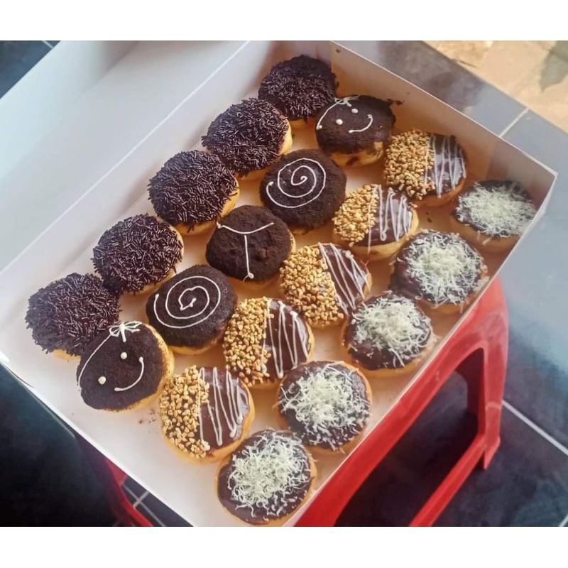 

Donat isi 20 ukr standar ( varian coklat )