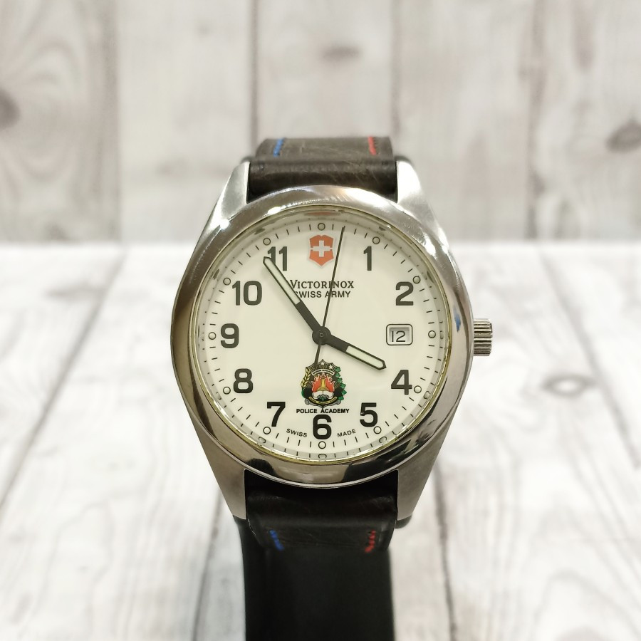 Jam Tangan Victorinox Swiss Army Military Quartz Pria Laki-Laki Bekas Second Bekas Asli Murah Terbar