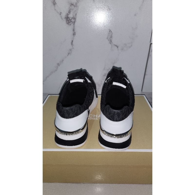 Sepatu Michael kors