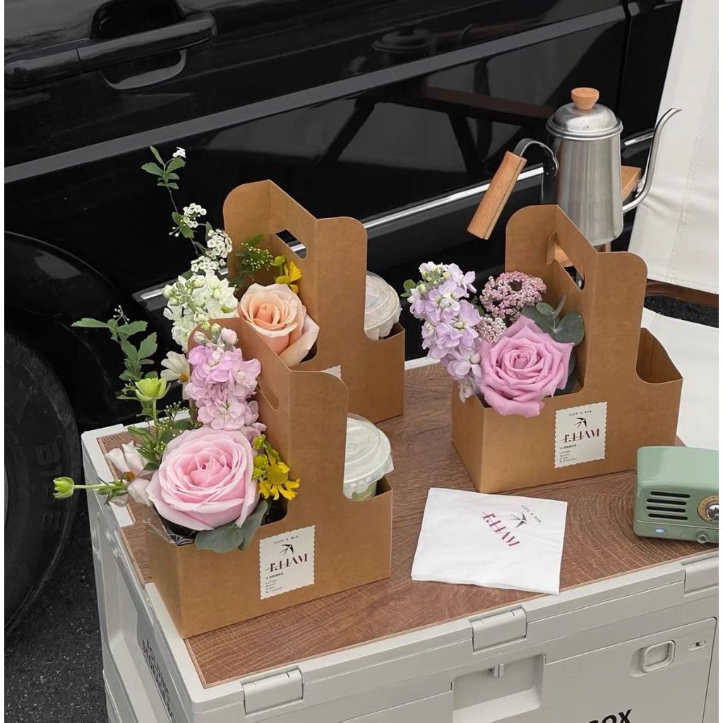 

Kotak Bunga | Kotak Minuman Bunga | Kotak Tenteng | Flower Box | Box Bunga | Tas Bunga | Florist