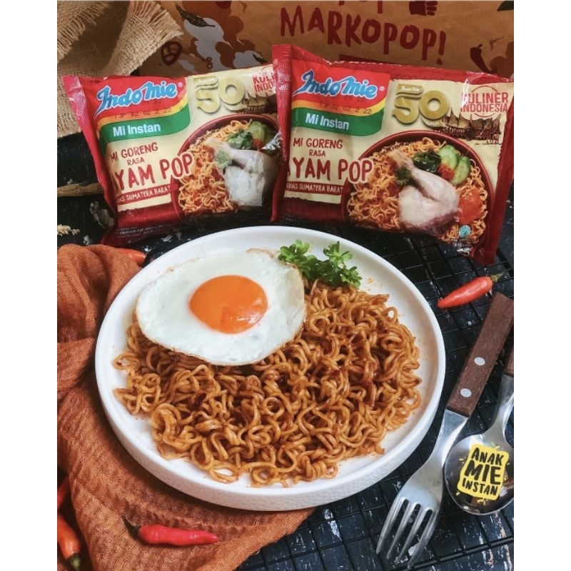 

indomie khas kuliner indonesia / mie instant kuah goreng / ayam pop/ lamongan / aceh / kebab rendang / rawon pedas mercon