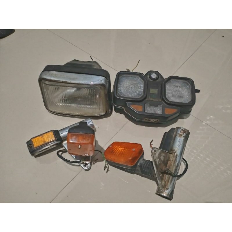 lampu depan gl 100 set spido