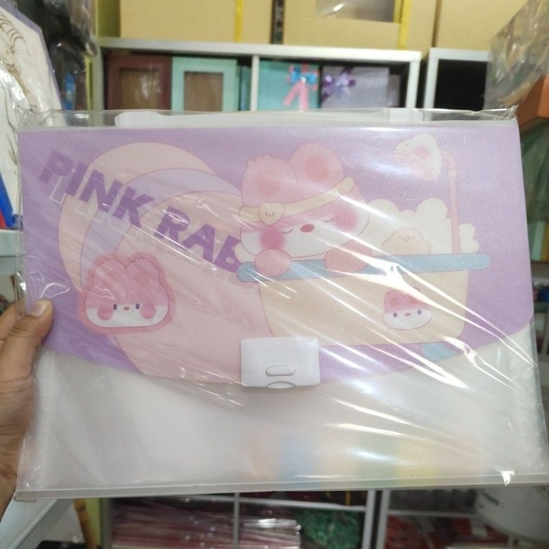 

expanding folder karakter