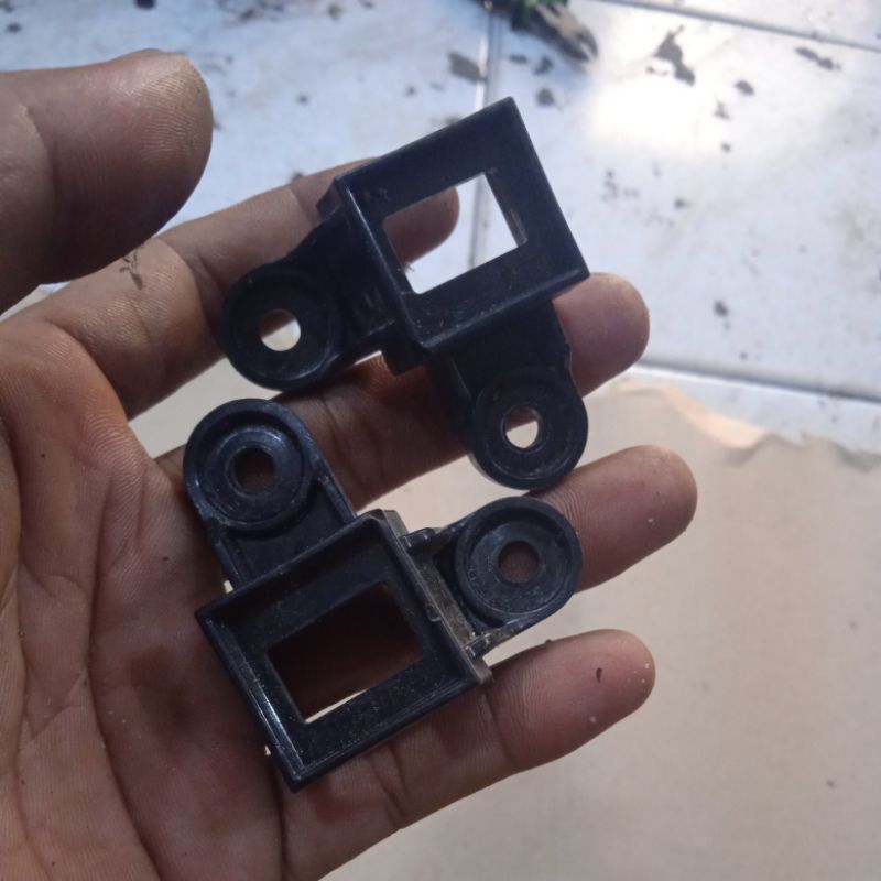Dudukan pivot leveling untuk custom lampu Biled