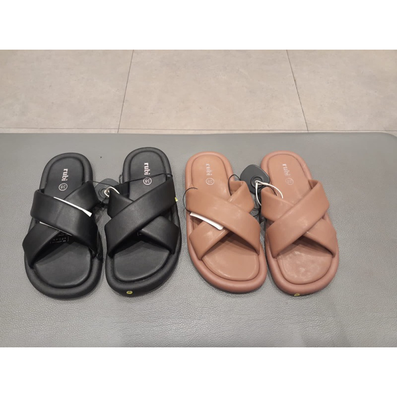 SANDAL RUBI PAIGE PADDED CROSSOVER SLIDE