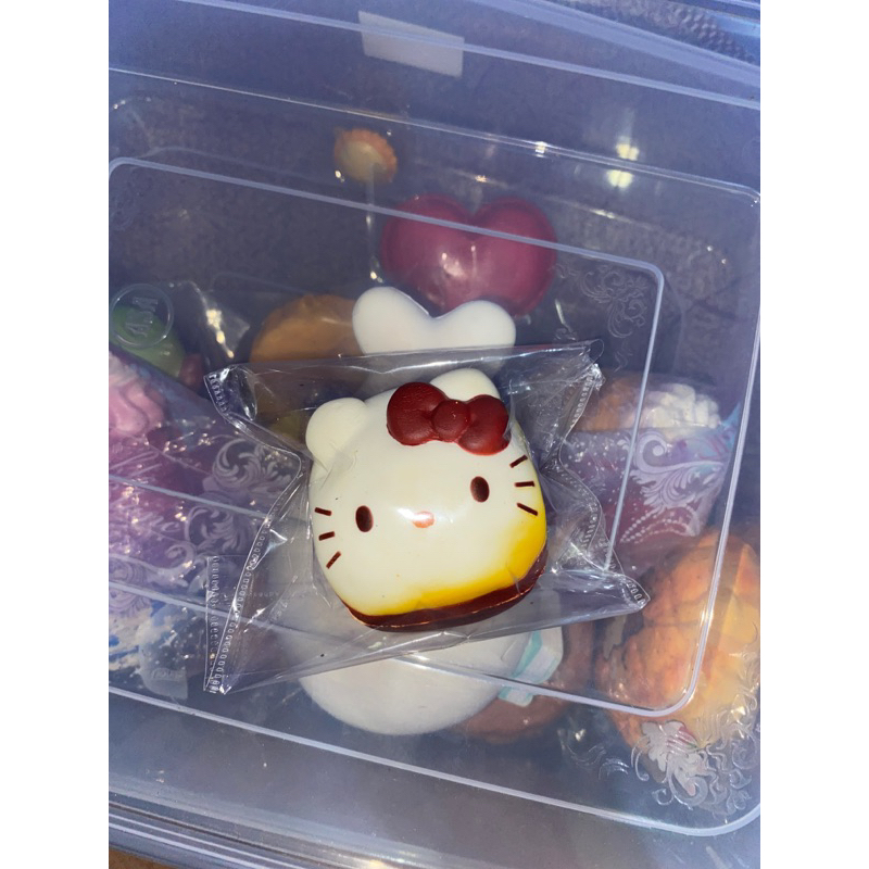 Squishy chigiri hellokitty