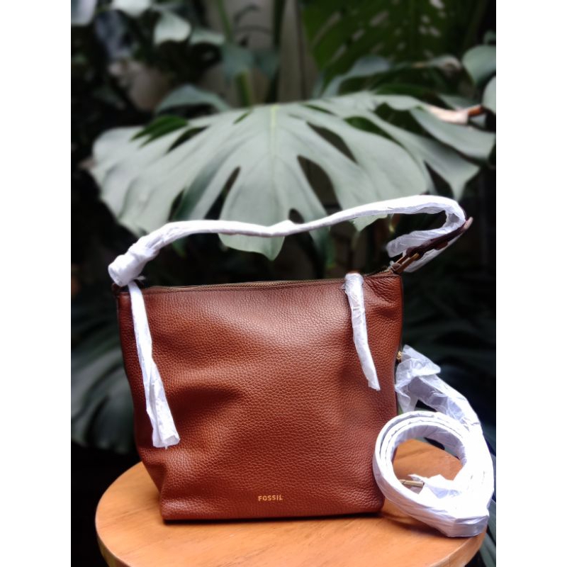 TAS TRENDY WANITA FO*SIL JULIANNA SMALL HOBO ( MEDIUM BROWN )