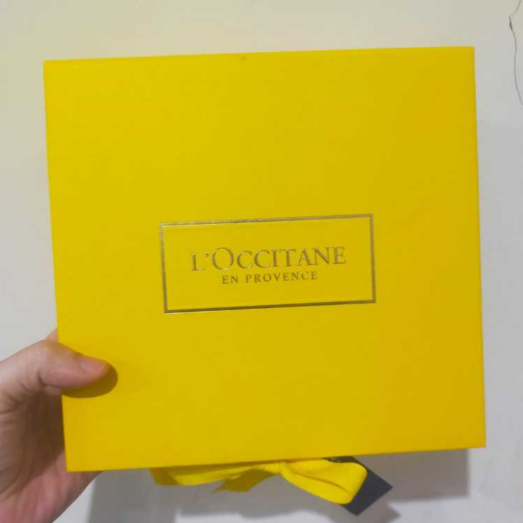 

Gift Box Yellow L'Occitane 20 X 19 X 8 CM