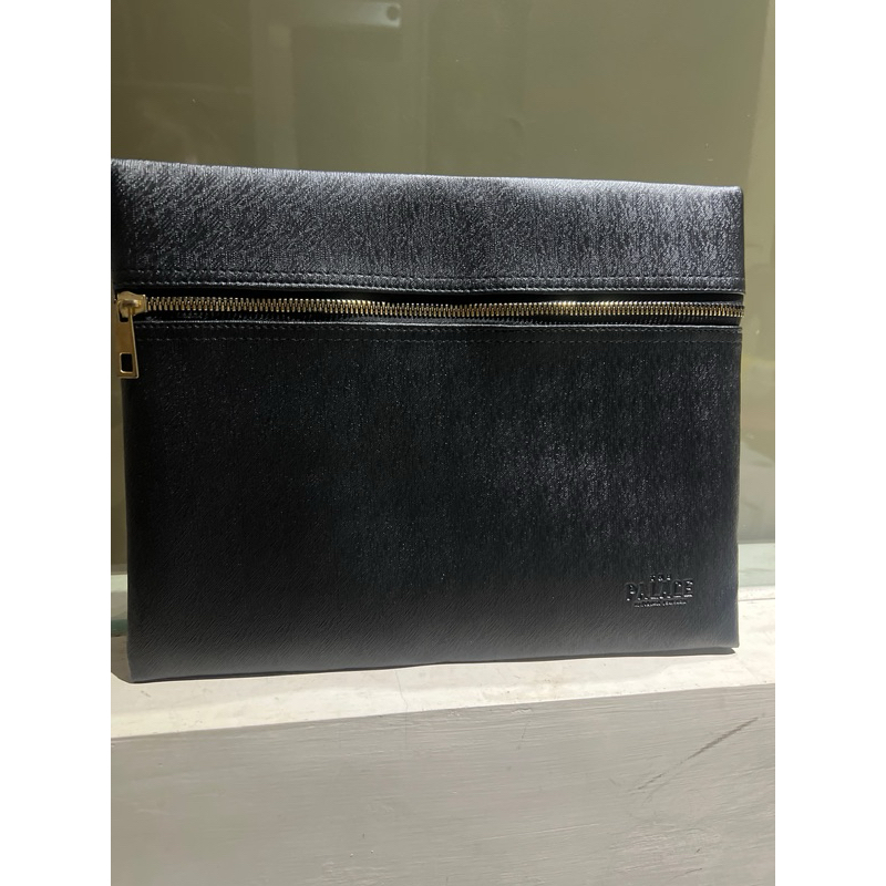 The palace clutch original