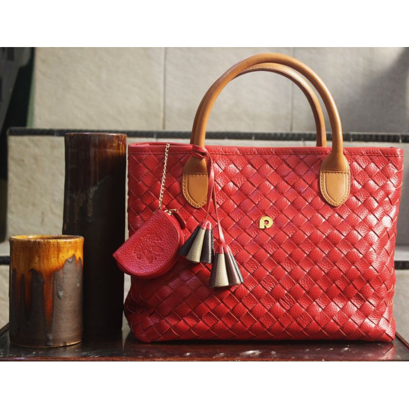 Preloved Papillon / Tas Papillon Good Condition