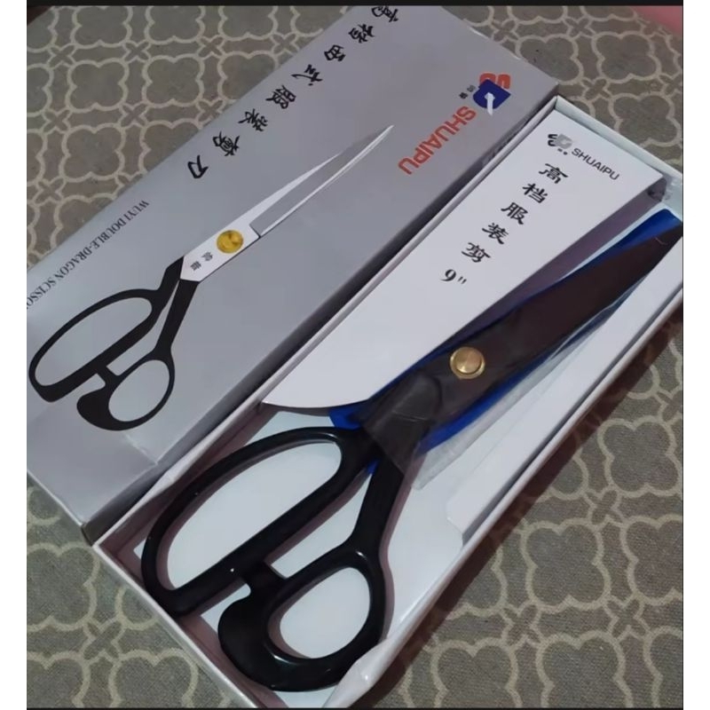 

Gunting stainless super tajam 9 ins anti karat