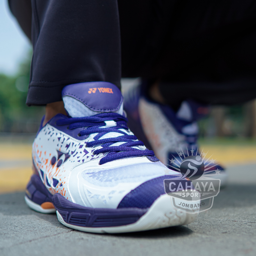 Sepatu Badminton / Bulu Tangkis YONEX Avatar