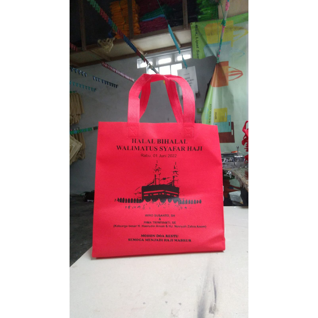 

26x26x26 Tas Box Kue Spunbond / Goodie bag Box / tas berkat hajatan
