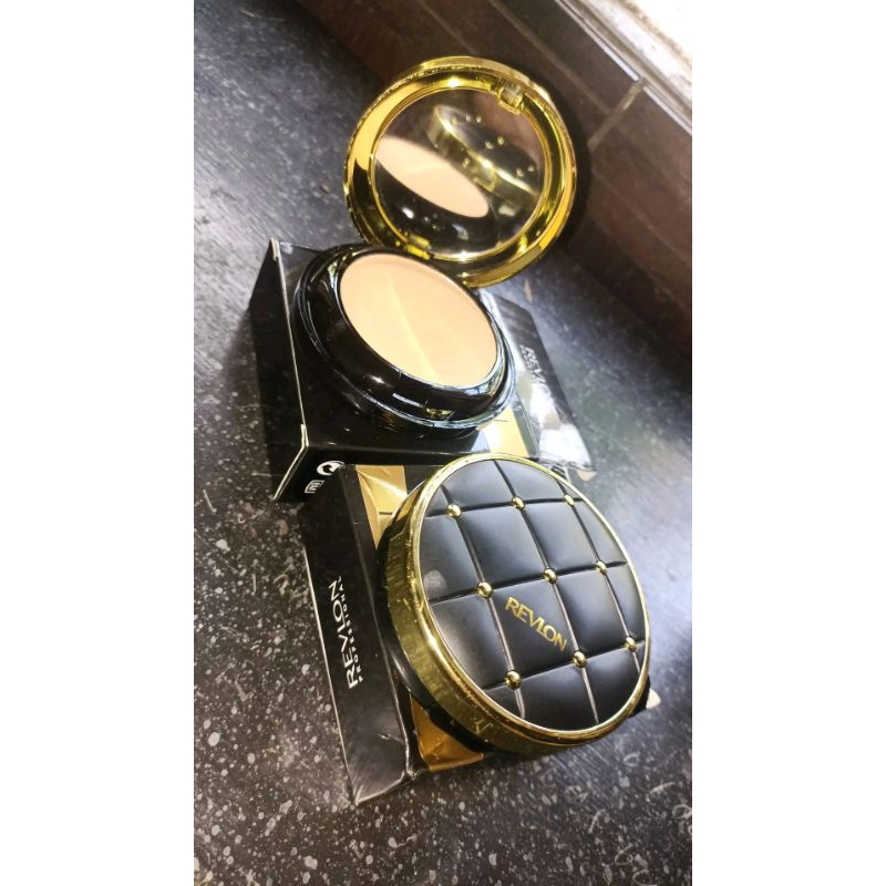 Bedak Revlon