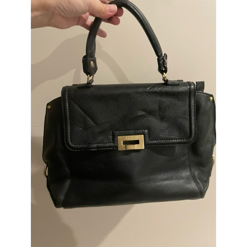 BREAL Sling Bag Kulit Asli Warna Hitam - PL Good Condition
