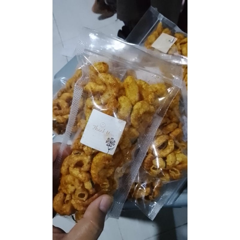 

makaroni pedas daun jeruk